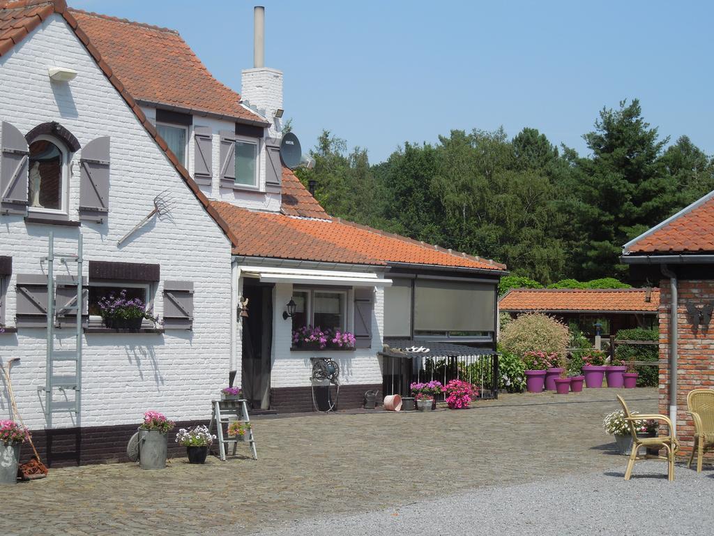 B&B De Kroonhoeve Beringen Exteriér fotografie